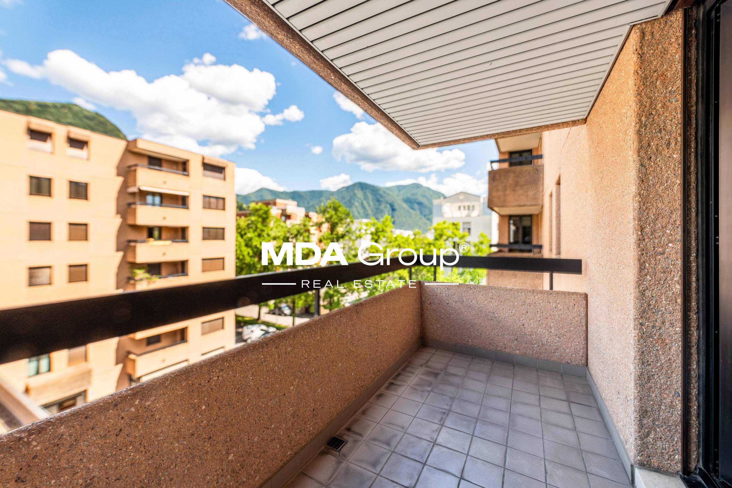 LUGANO INVESTIMENT :  UNIVERSITY - CITY CENTER