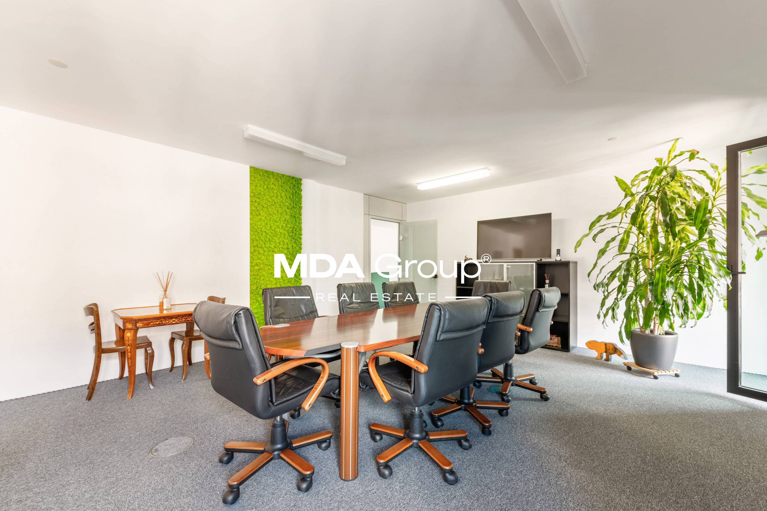 LUGANO INVESTIMENT :  UNIVERSITY - CITY CENTER