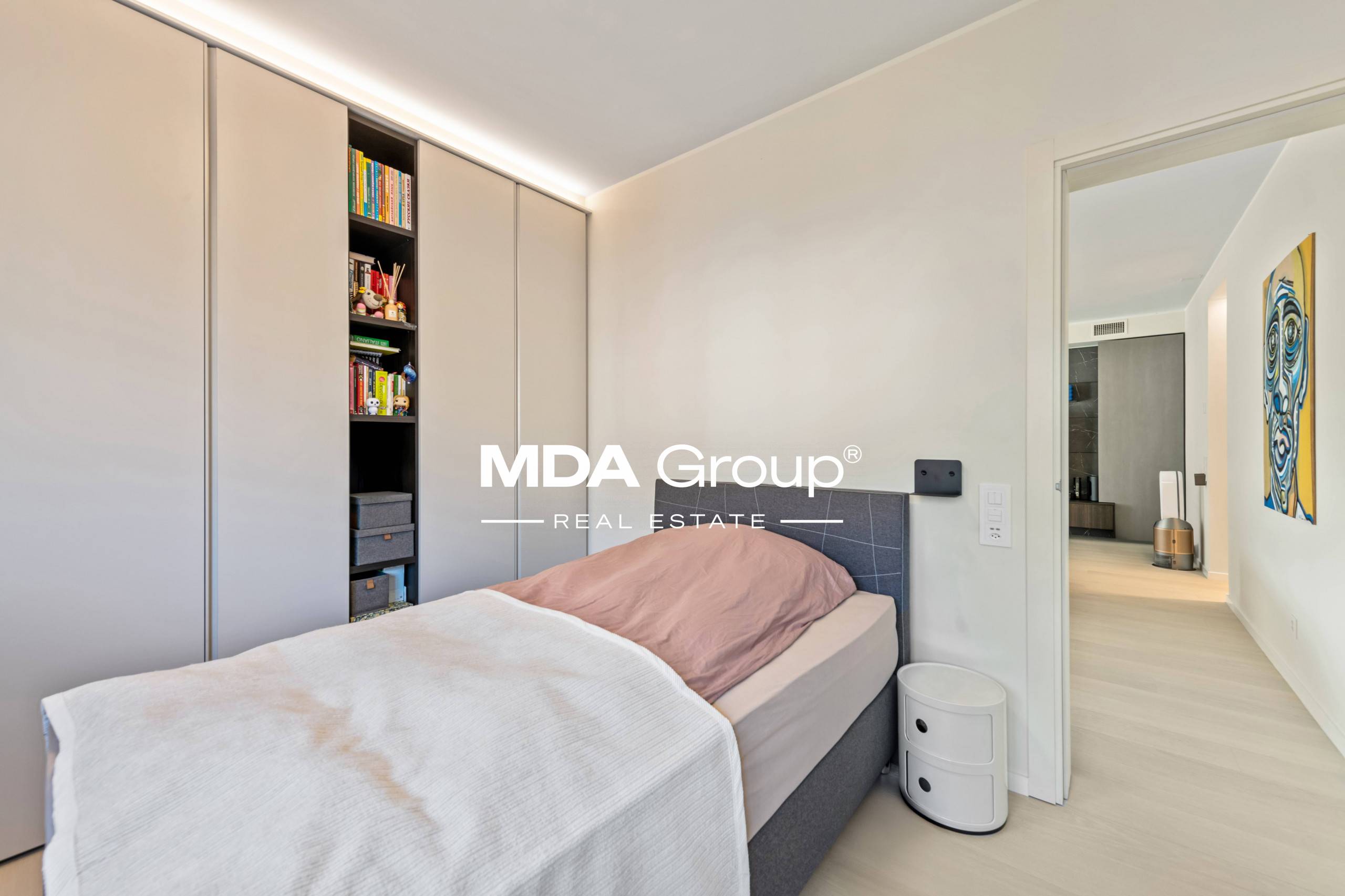 ESSENTIAL DESIGN. SMART LIVING. CASSARATE.