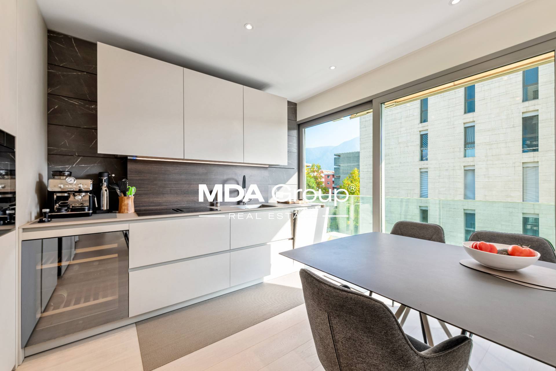 ESSENTIAL DESIGN. SMART LIVING. CASSARATE.