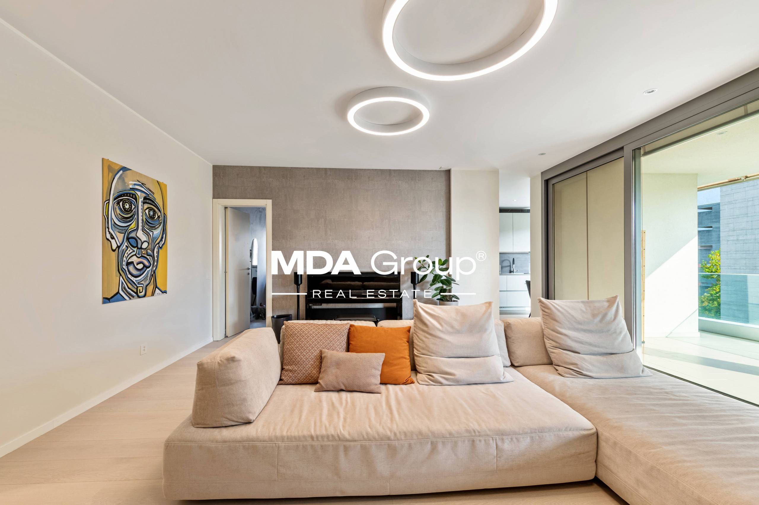 ESSENTIAL DESIGN. SMART LIVING. CASSARATE.