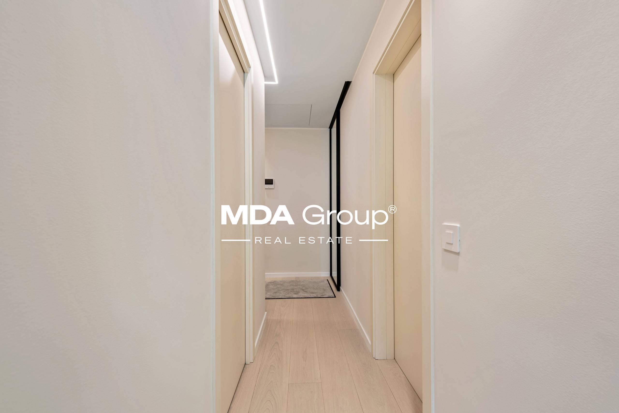 ESSENTIAL DESIGN. SMART LIVING. CASSARATE.