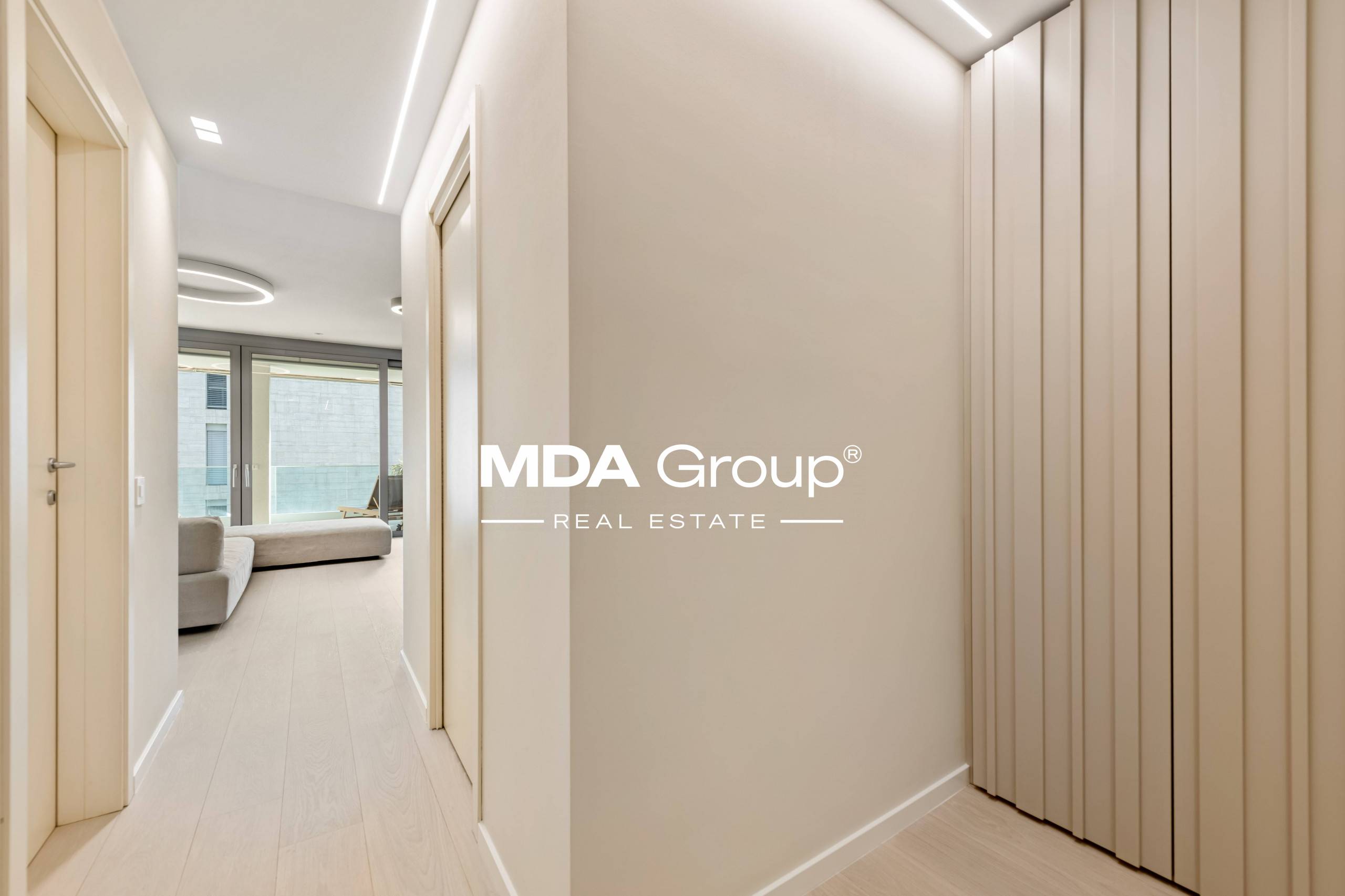 ESSENTIAL DESIGN. SMART LIVING. CASSARATE.