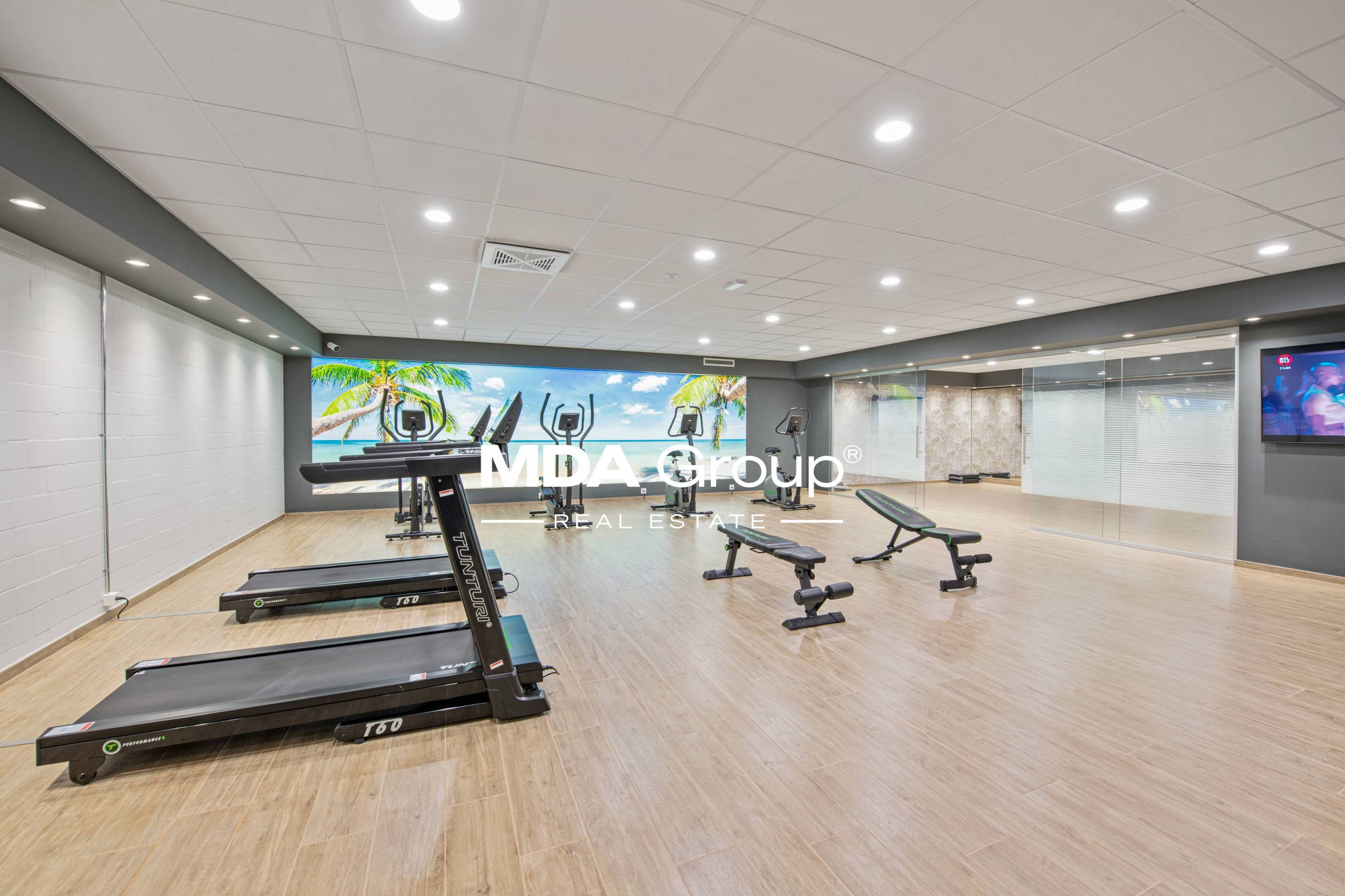 STYLISH OFFICE  IN TOP LOCATION!