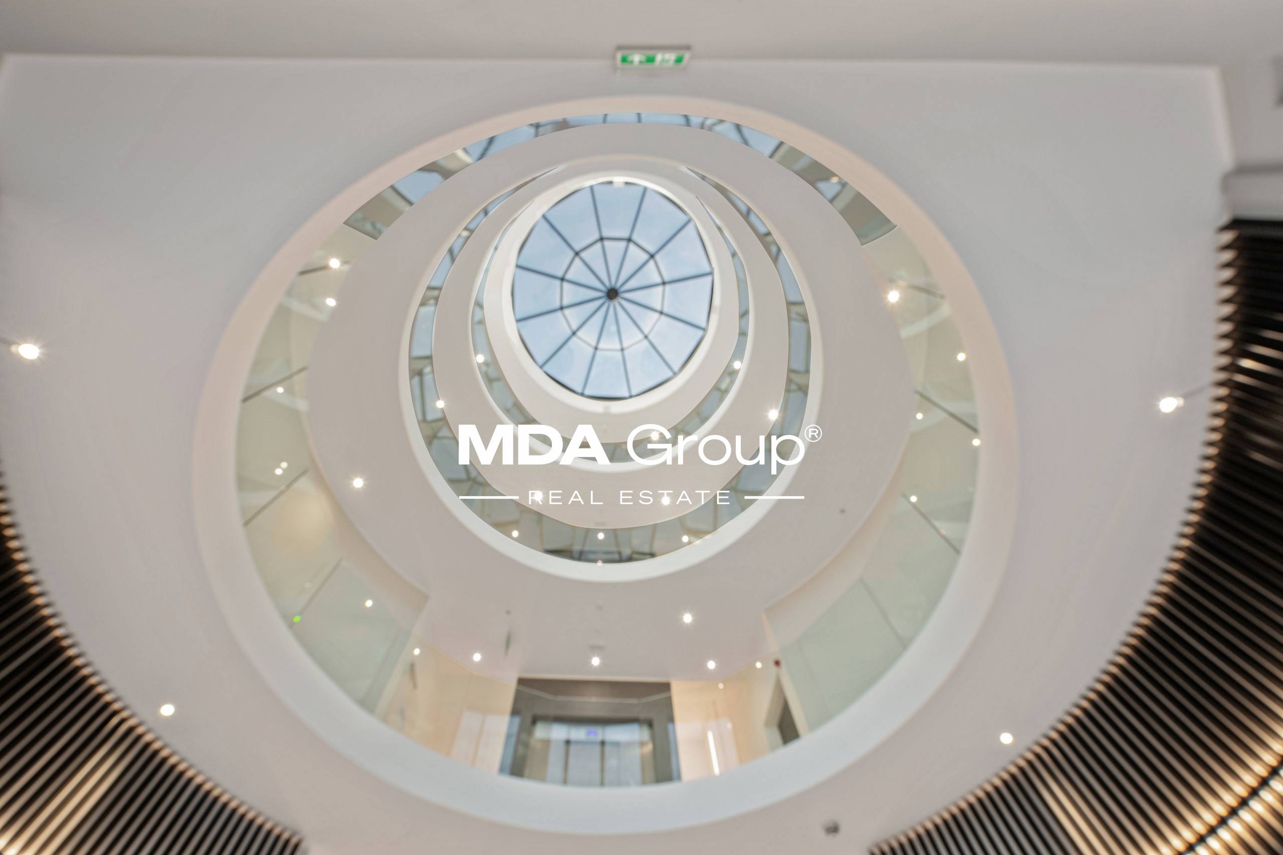 STYLISH OFFICE  IN TOP LOCATION!