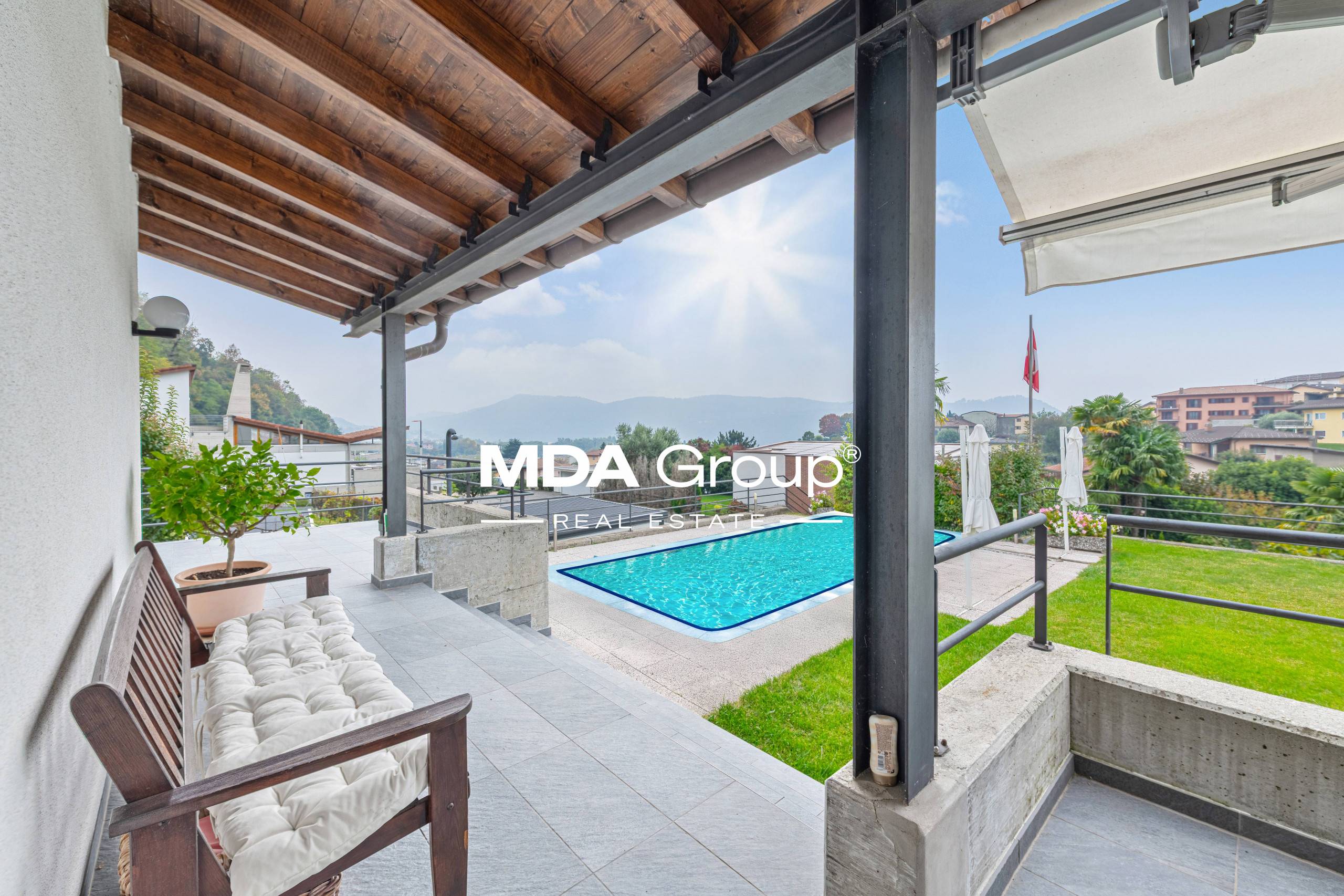 PISCINA E LIFESTYLE IN VILLA