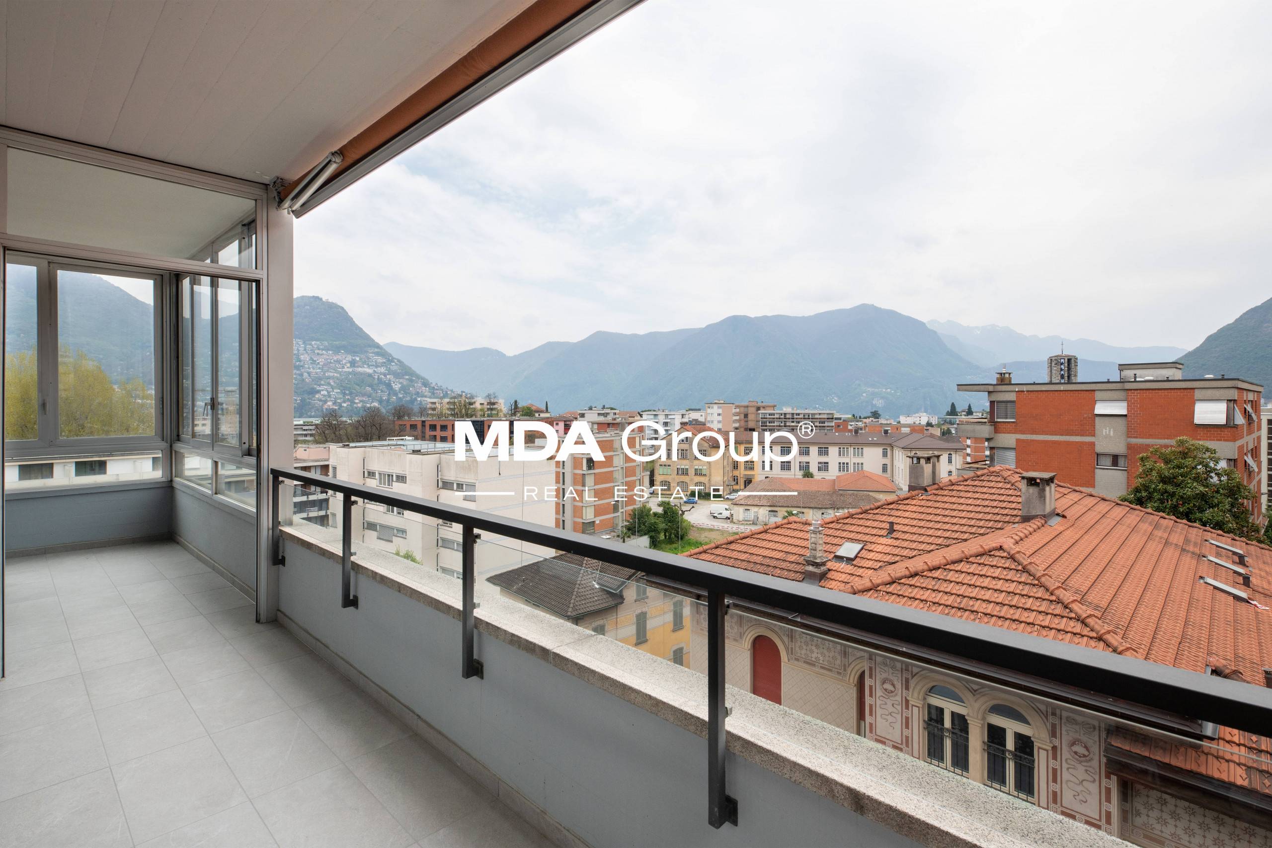 RENOVATED PENTHOUSE WITH TERRACES AND WINTER GARDEN