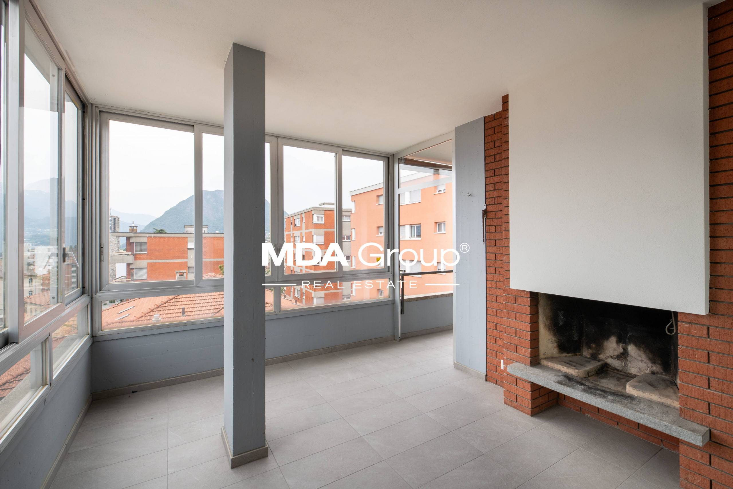 RENOVATED PENTHOUSE WITH TERRACES AND WINTER GARDEN