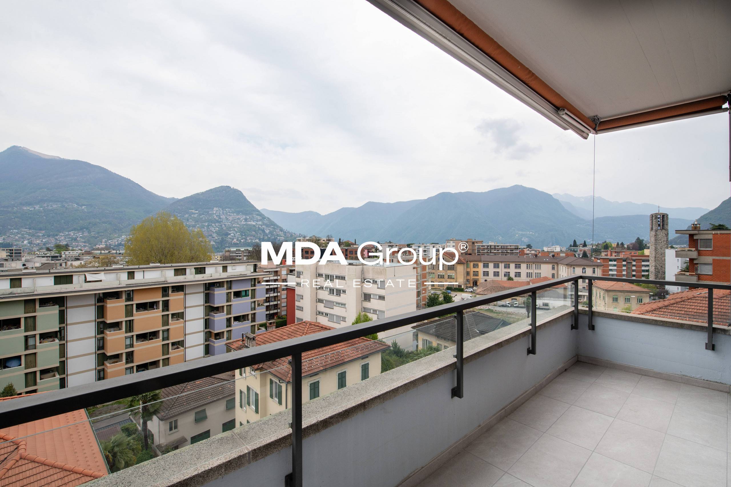 RENOVATED PENTHOUSE WITH TERRACES AND WINTER GARDEN