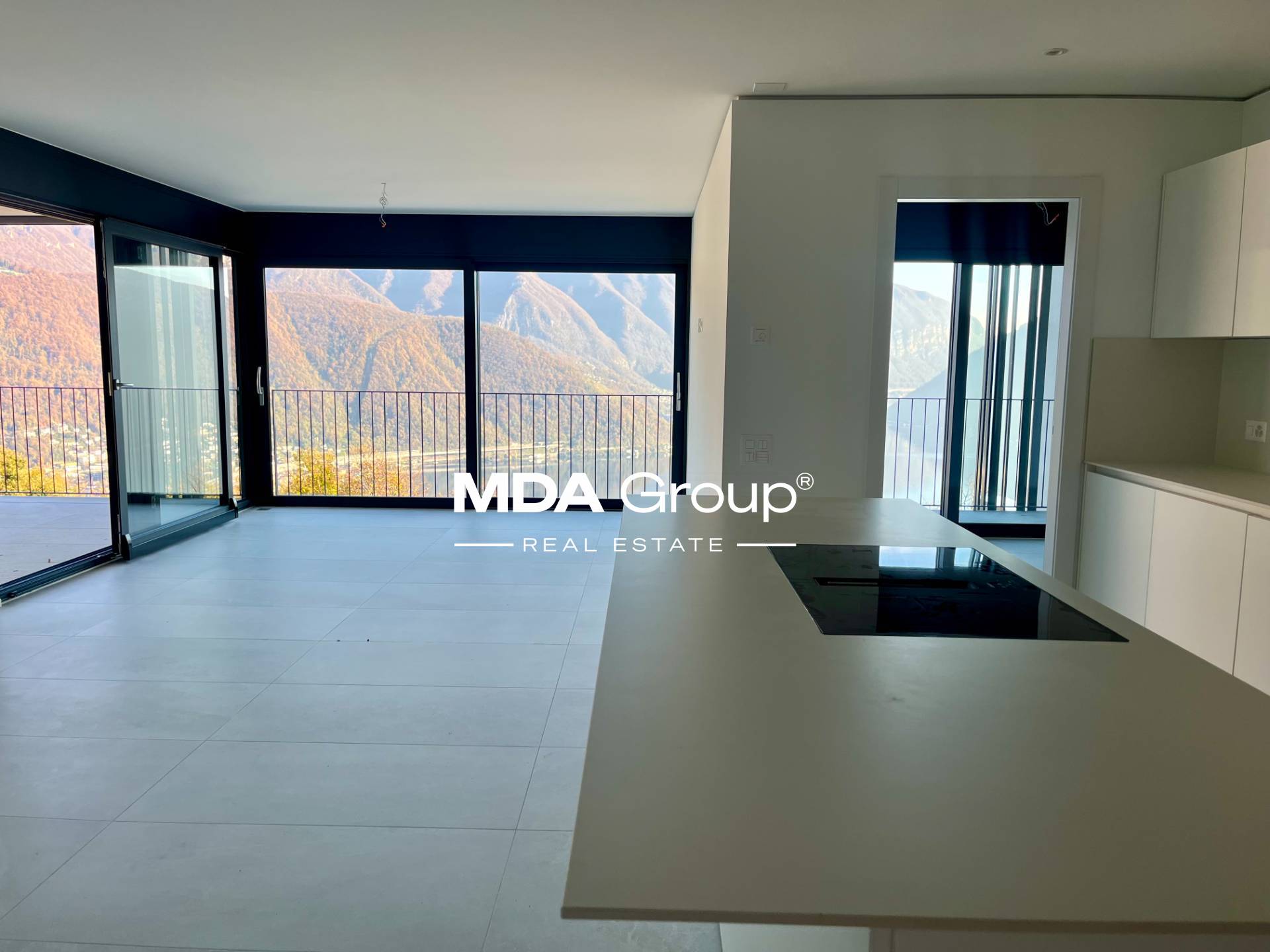 VISTA CARONA: WHERE THE SKY EMBRACES THE LAKE