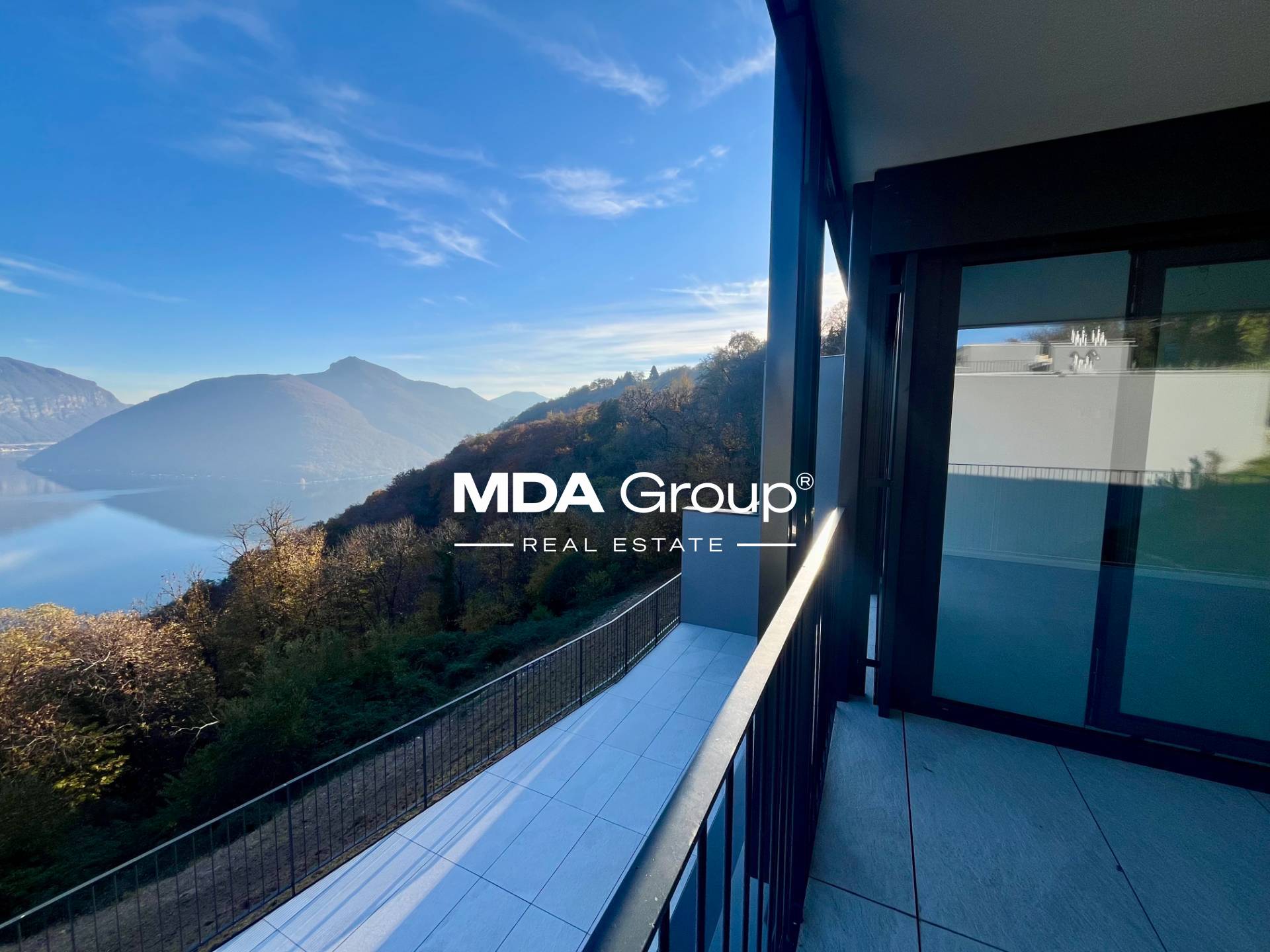 VISTA CARONA: WHERE THE SKY EMBRACES THE LAKE