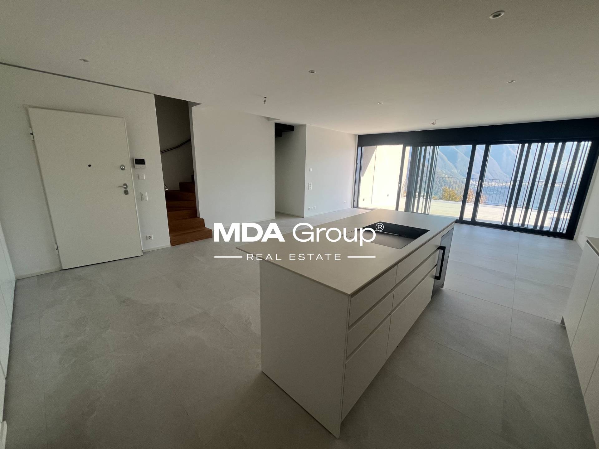 VISTA CARONA: DOVE IL CIELO ABBRACCIA IL LAGO