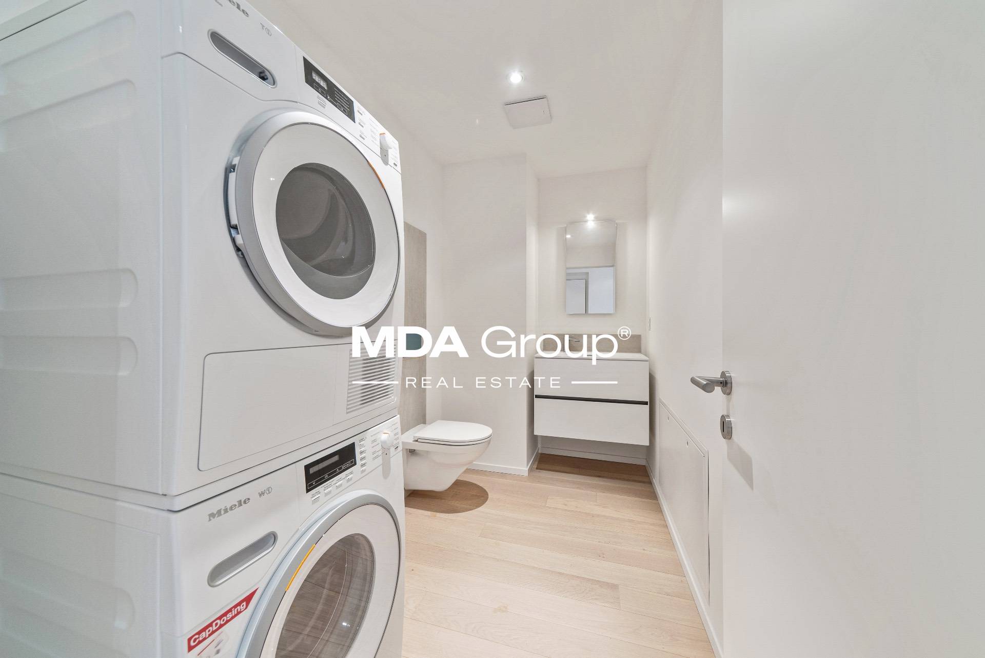 MAGNIFICO APPARTAMENTO CON GIARDINO IN ESCLUSIVO CONTESTO ALBERGHIERO