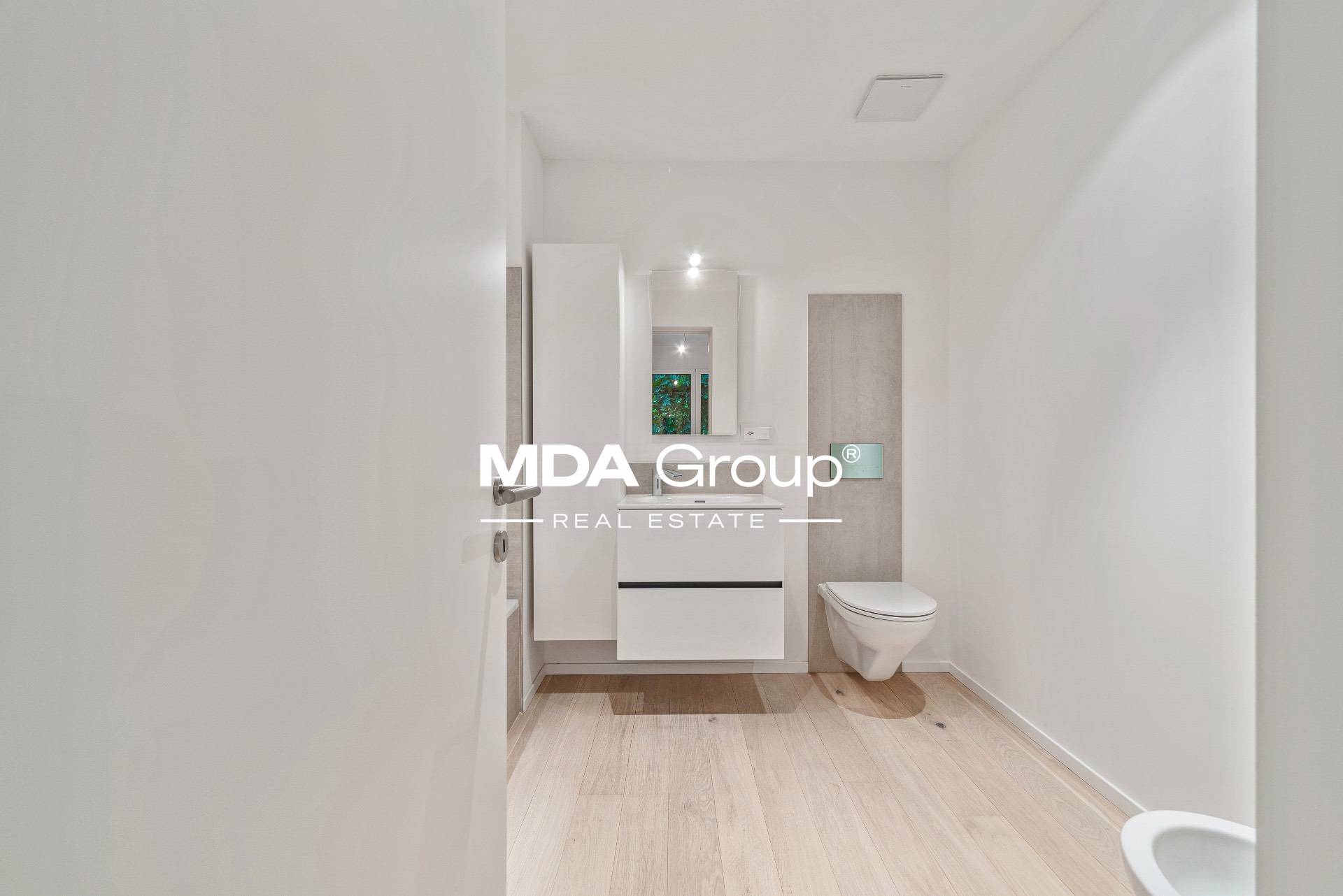 MAGNIFICO APPARTAMENTO CON GIARDINO IN ESCLUSIVO CONTESTO ALBERGHIERO