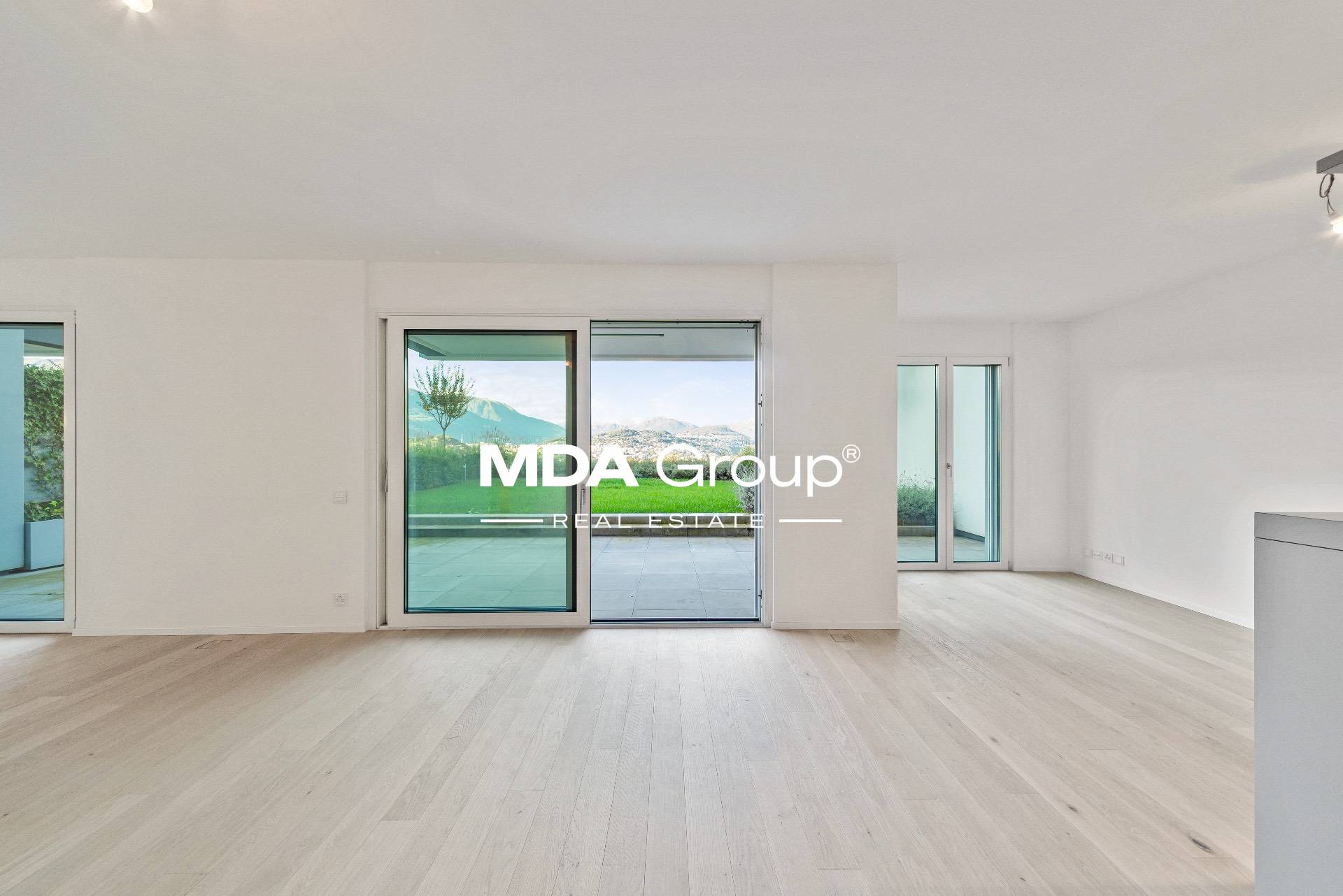 MAGNIFICO APPARTAMENTO CON GIARDINO IN ESCLUSIVO CONTESTO ALBERGHIERO