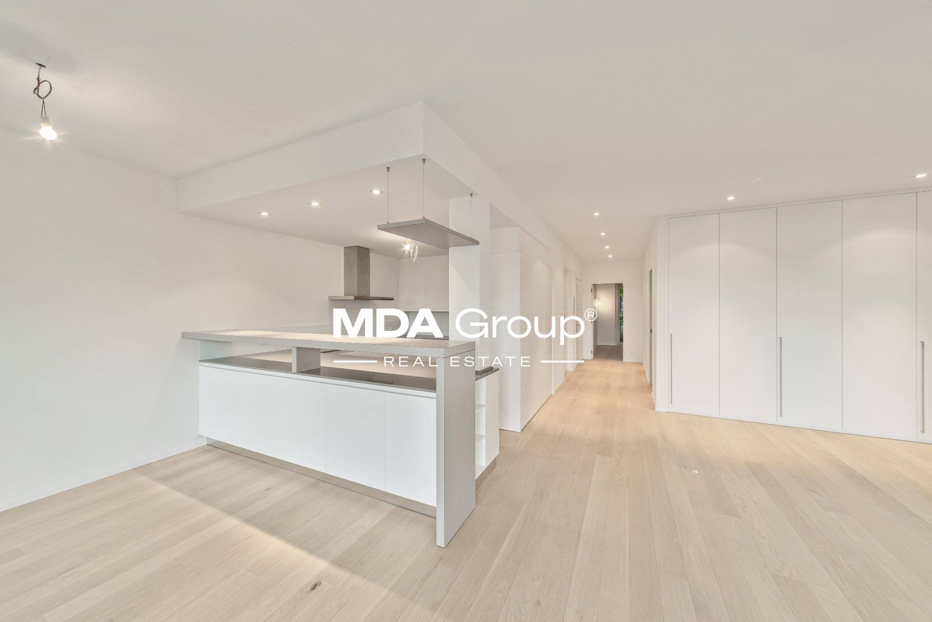 MAGNIFICO APPARTAMENTO CON GIARDINO IN ESCLUSIVO CONTESTO ALBERGHIERO