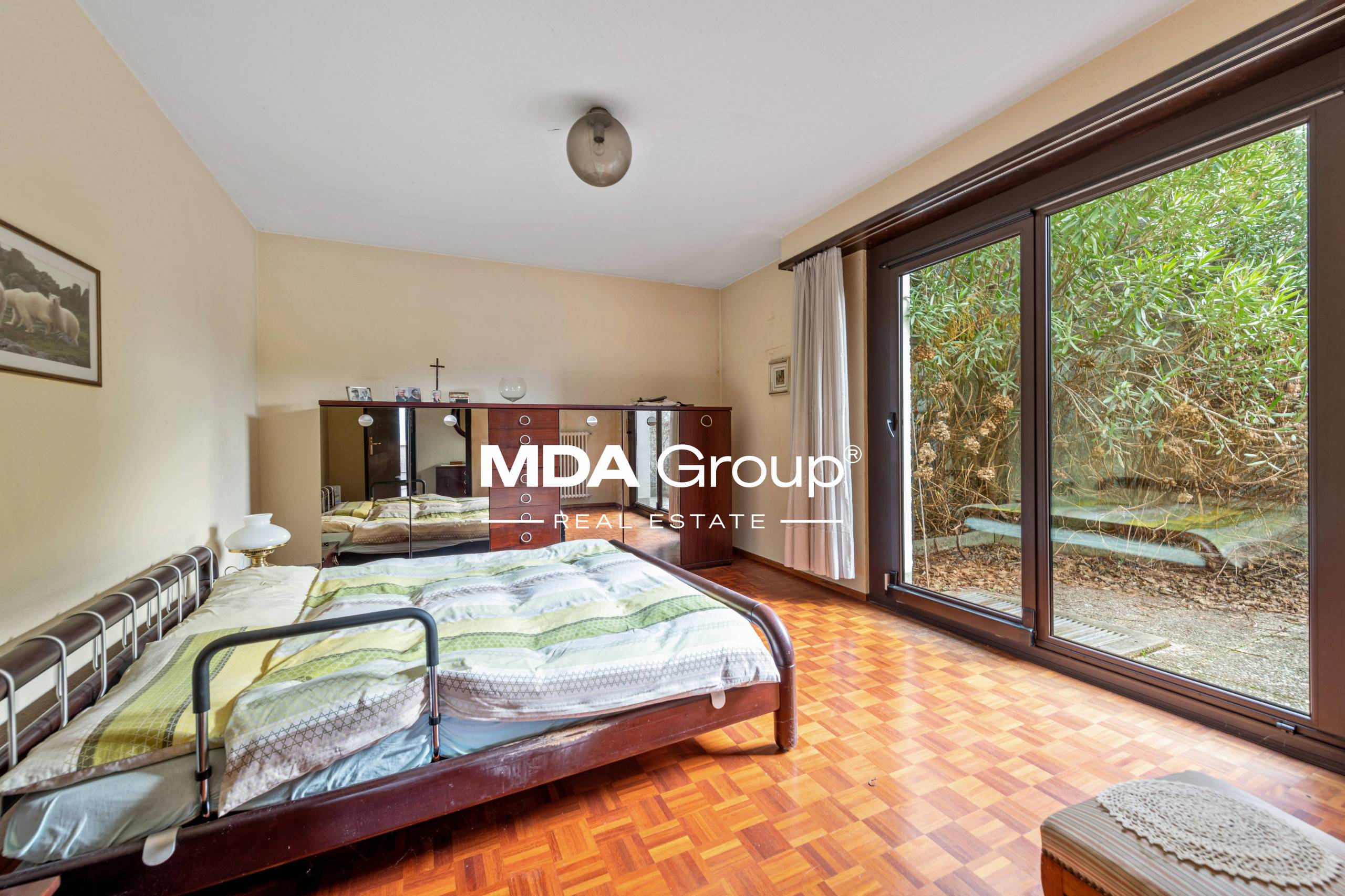 STUNNING LAKE VIEW & POTENTIAL