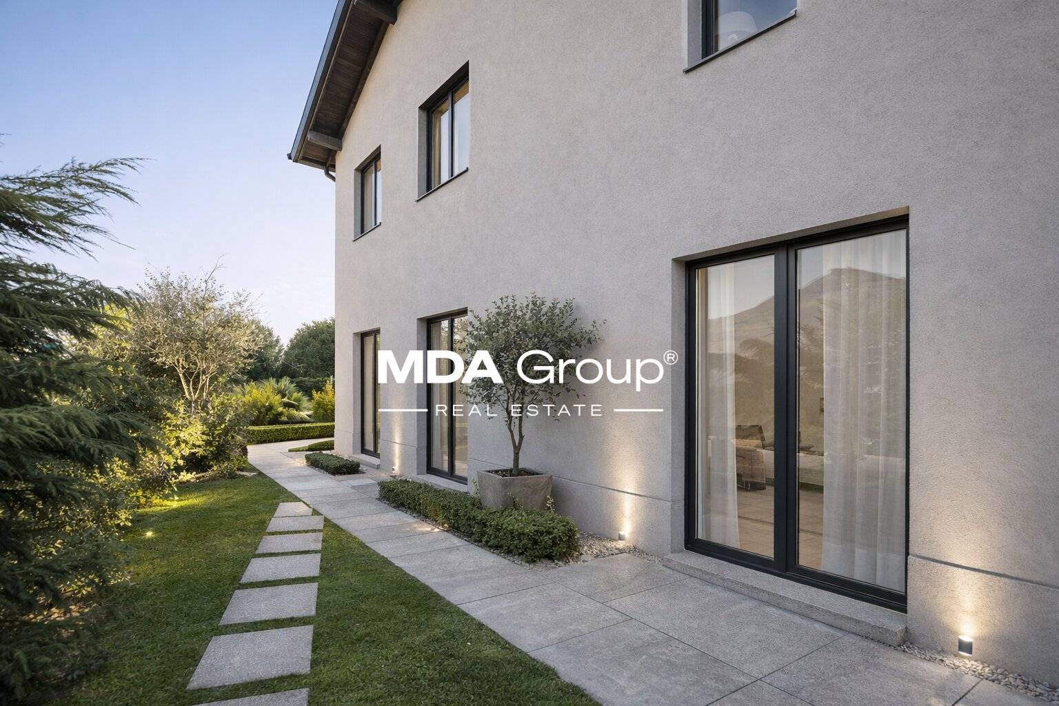 VILLA WITH INTERESTING POTENTIAL