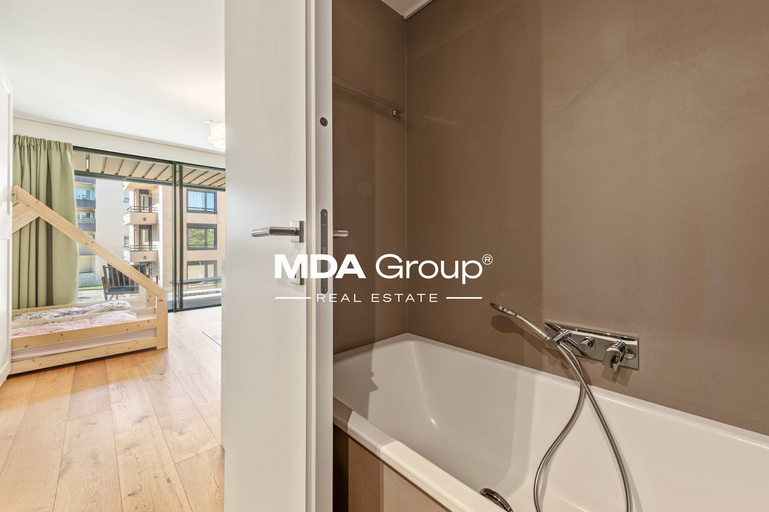 MODERNITÀ A DUE PASSI DAL LAGO