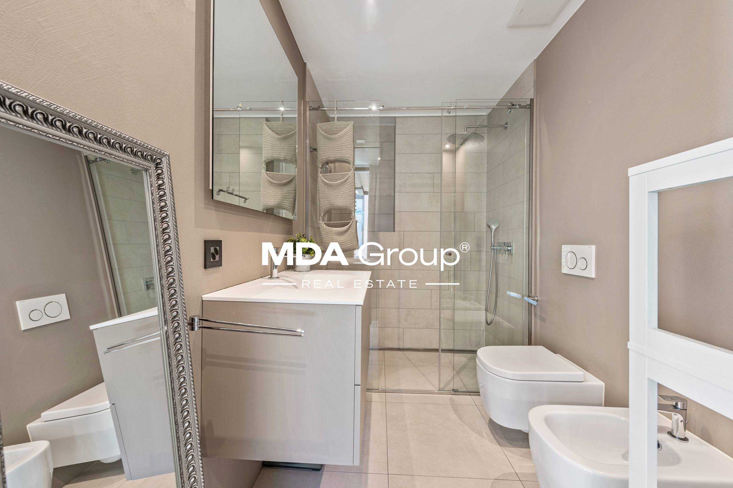 MODERNITÀ A DUE PASSI DAL LAGO