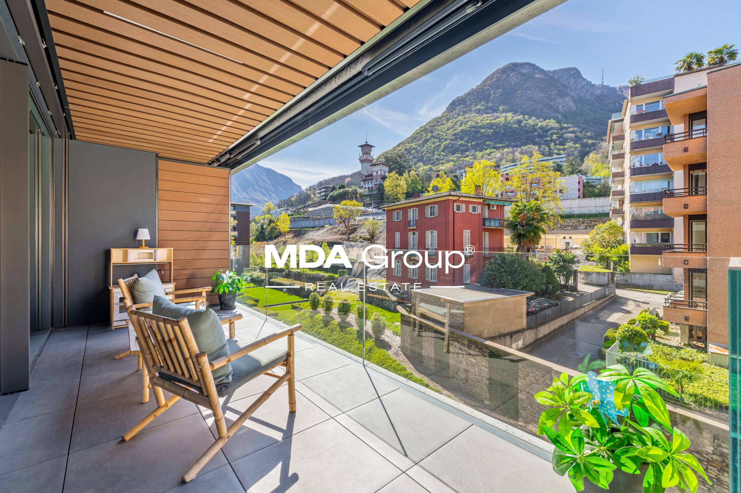 MODERNITÀ A DUE PASSI DAL LAGO