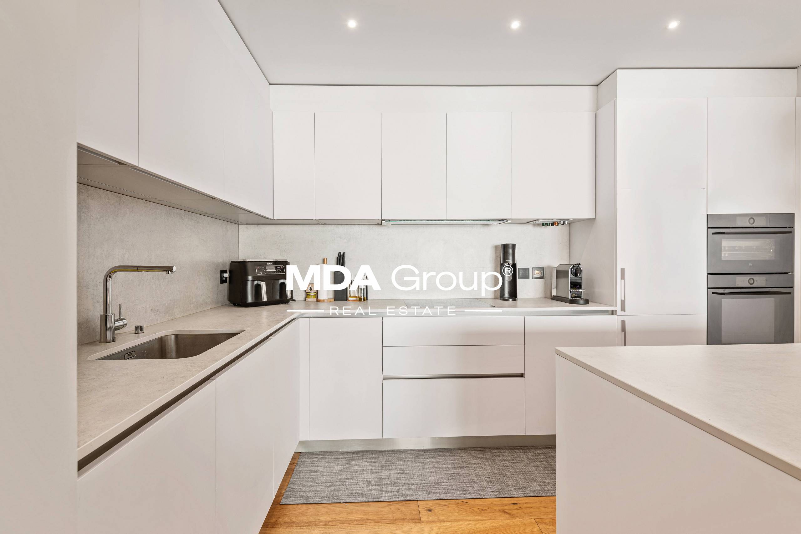 MODERNITÀ A DUE PASSI DAL LAGO