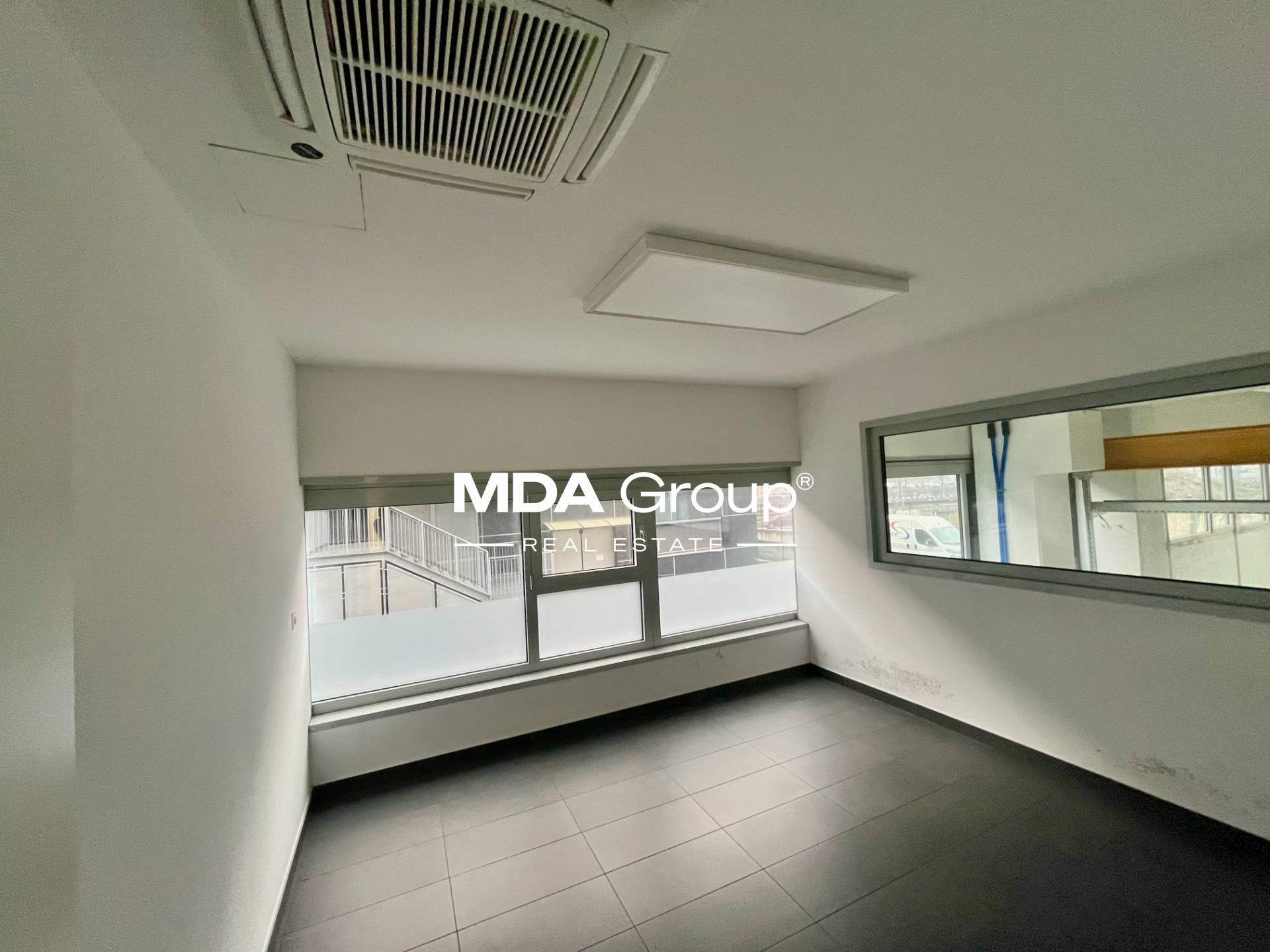 MODERN INDUSTRIAL SURFACE WITH OFFICES AND WAREHOUSE