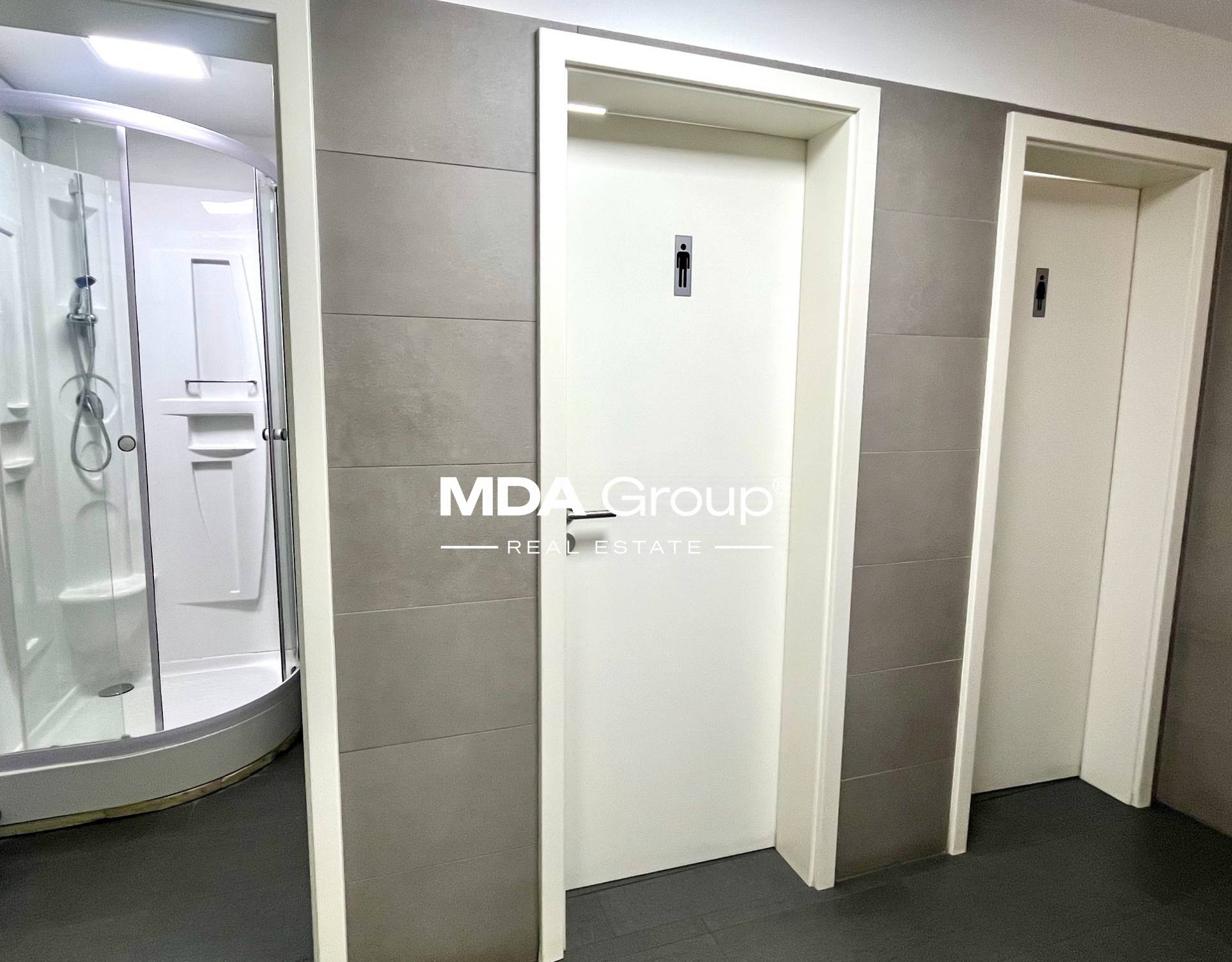 MODERN INDUSTRIAL SURFACE WITH OFFICES AND WAREHOUSE