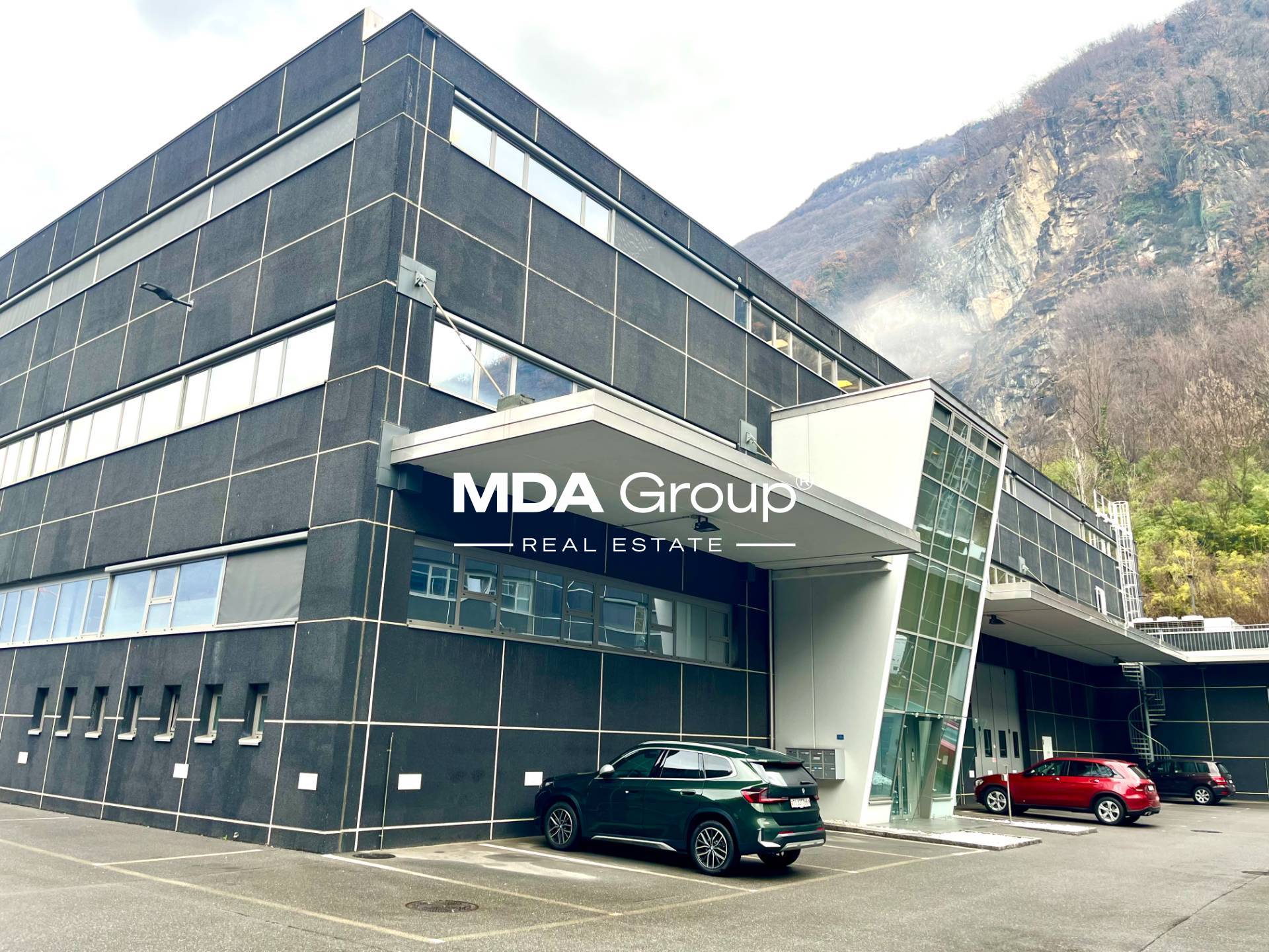 MODERN INDUSTRIAL SURFACE WITH OFFICES AND WAREHOUSE