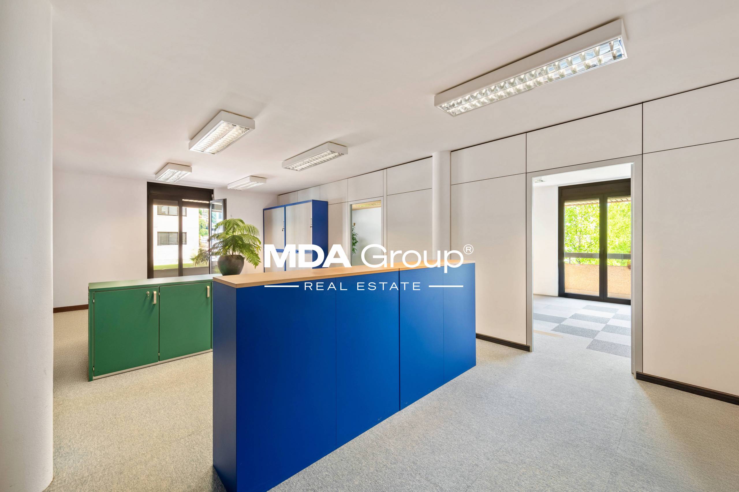 BRIGHT OFFICE 110m2 - EOC/USI AREA