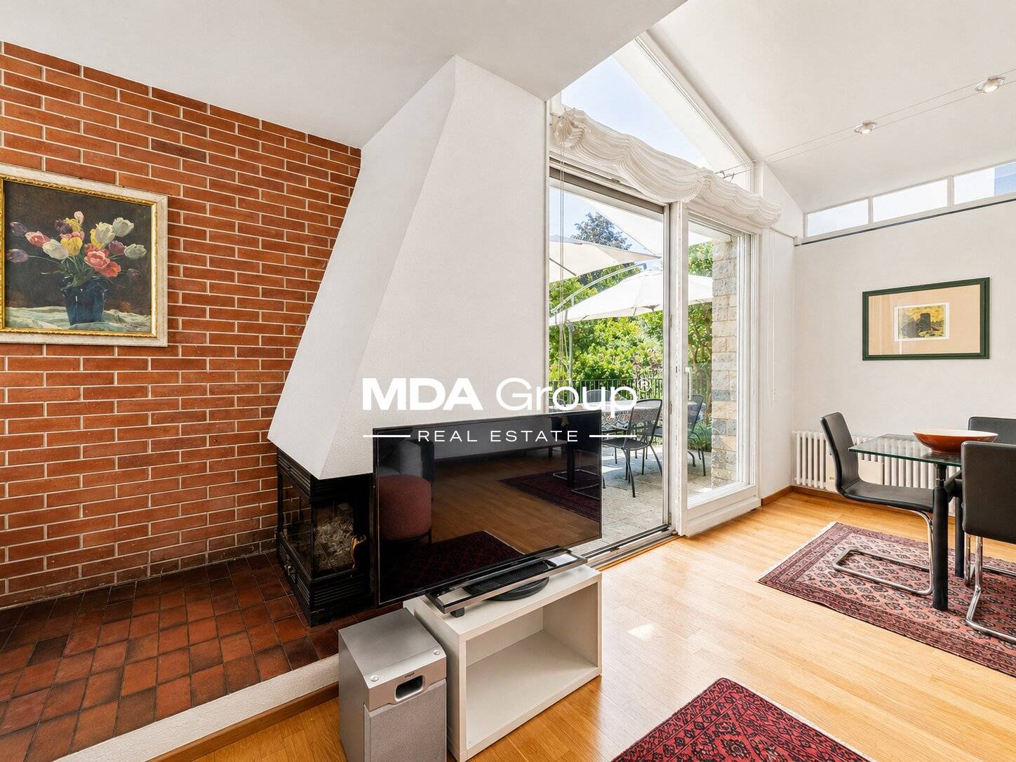 CASA CON POTENZIALE EDIFICATORIO!