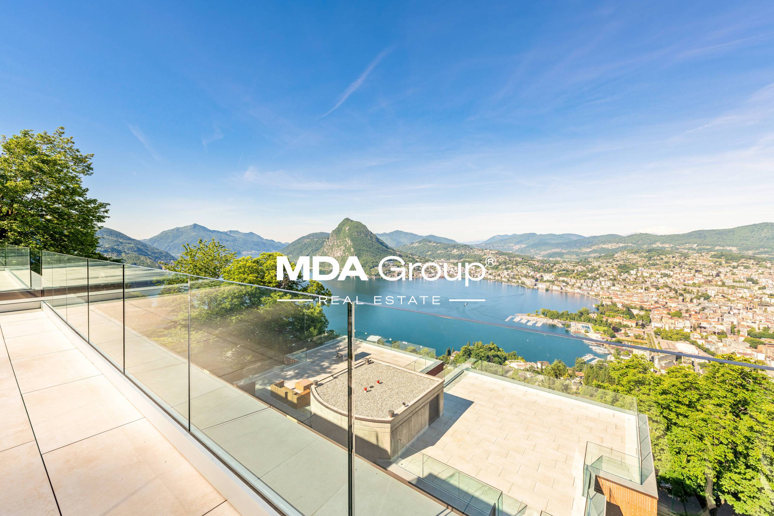 VILLA CON VISTA LAGO VERA!