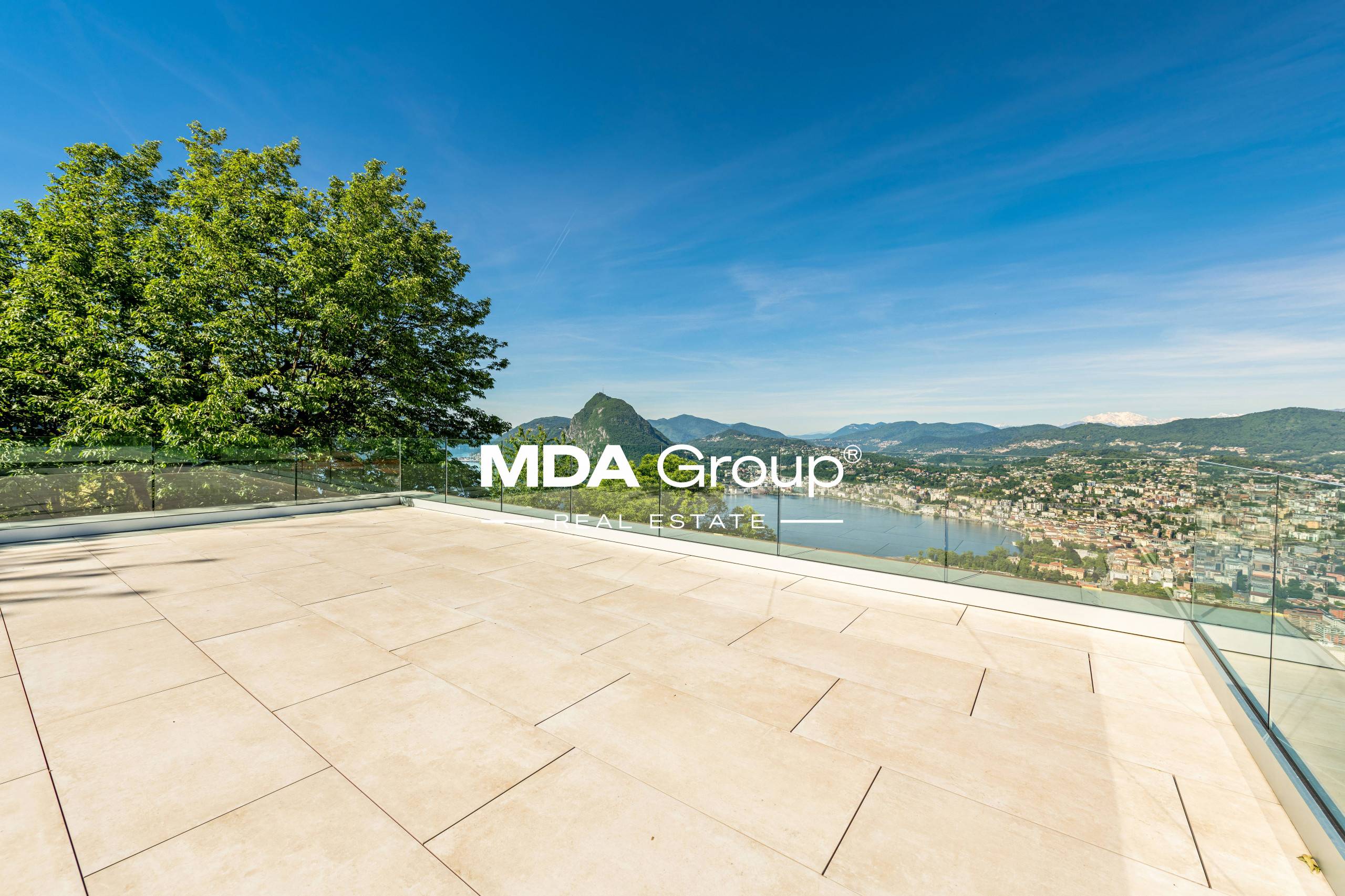 VILLA CON VISTA LAGO VERA!