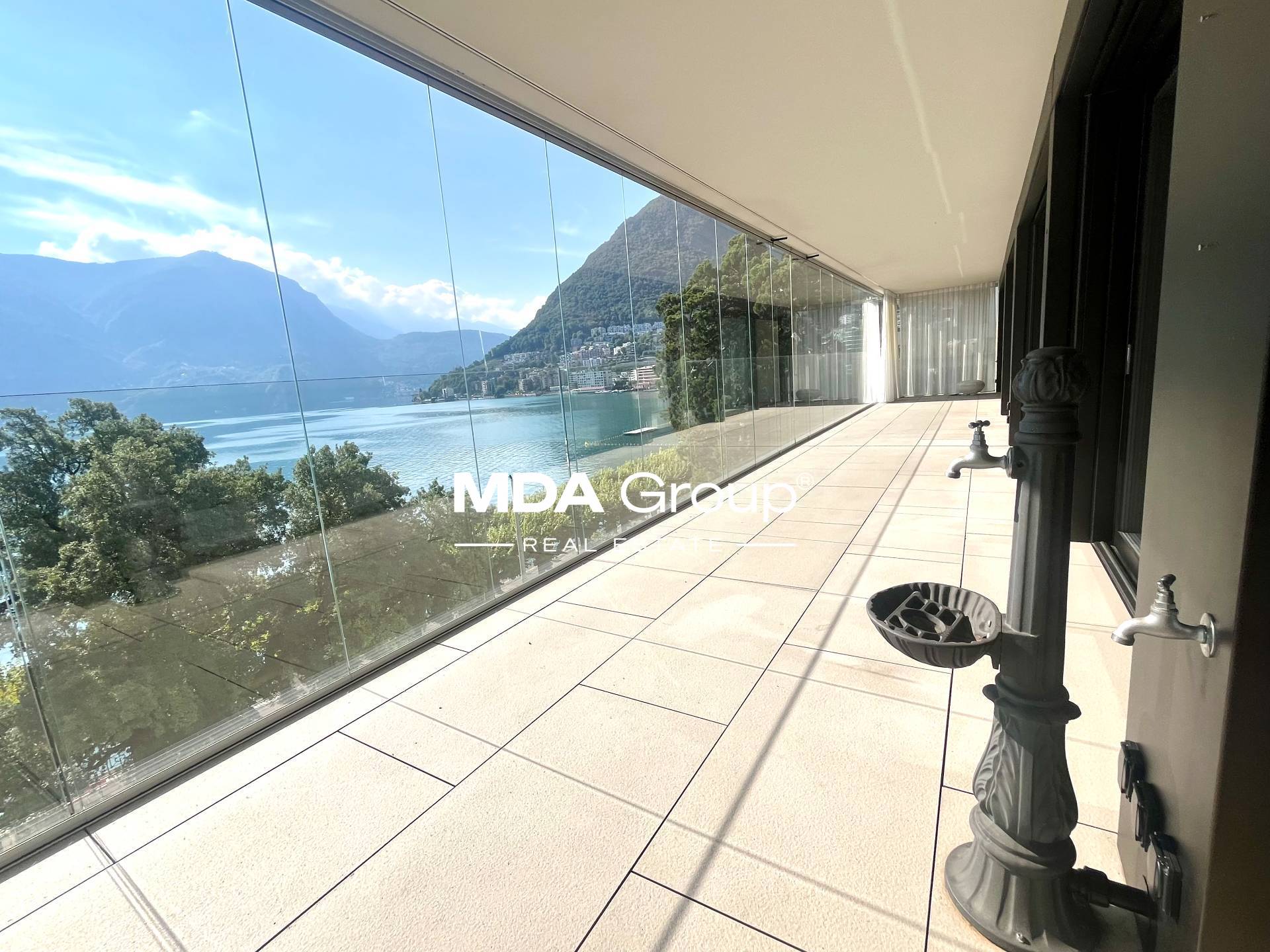 PRESTIGIO ASSOLUTO FRONTE LAGO