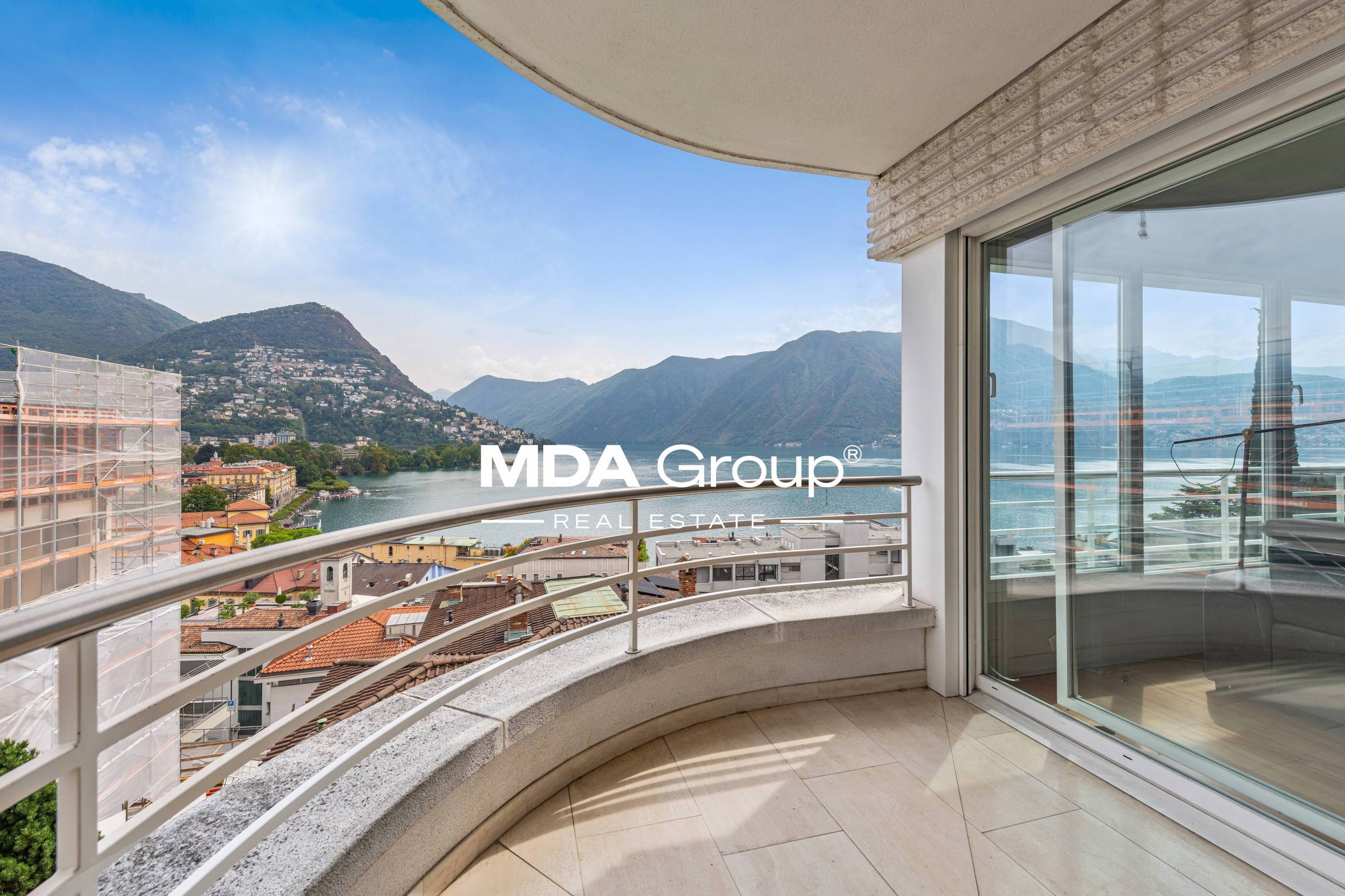 4 locali centrale con vista lago