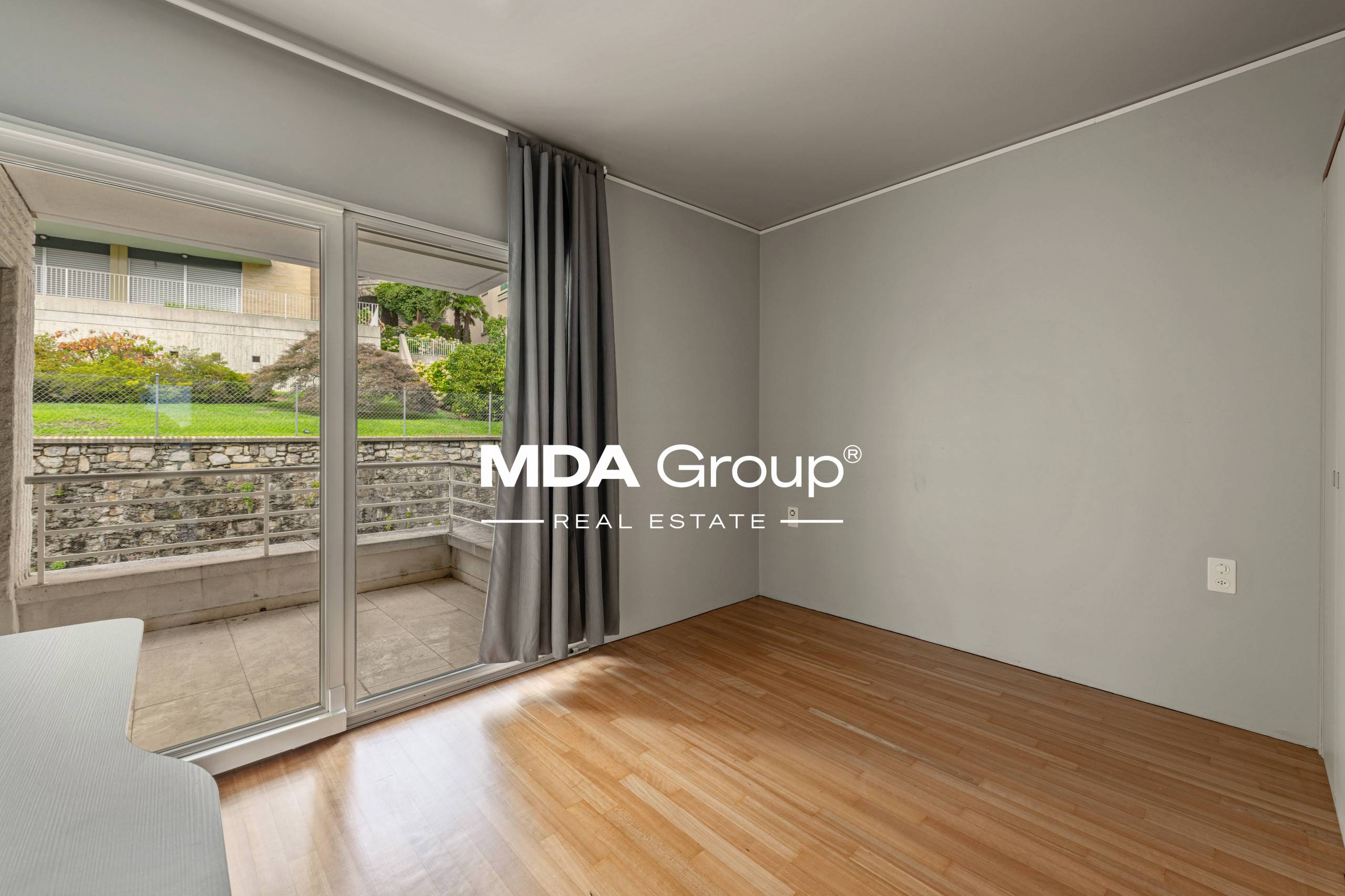 4 locali centrale con vista lago