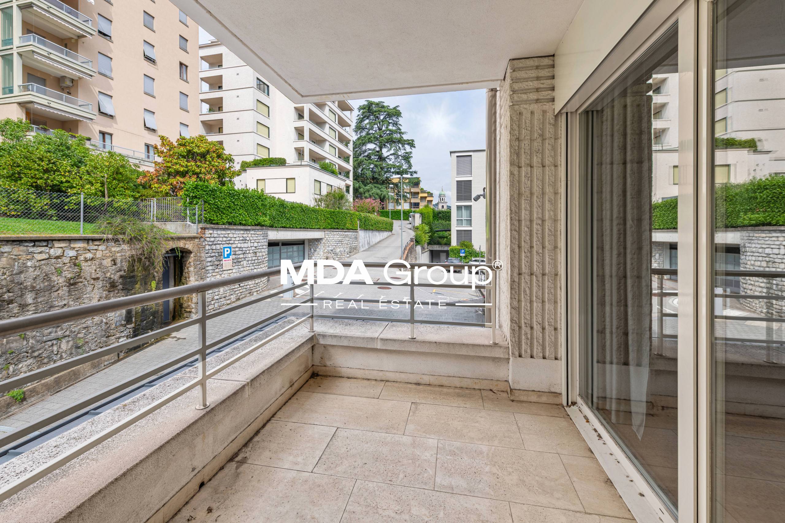 4 locali centrale con vista lago