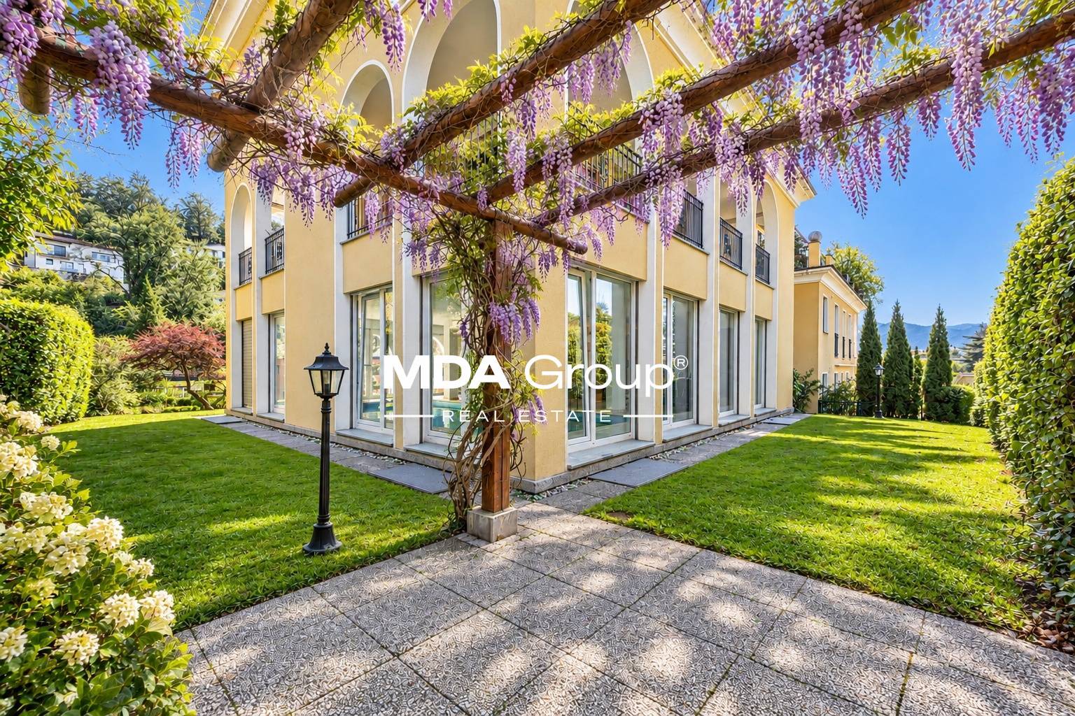 STYLISH IN COLLINA D'ORO