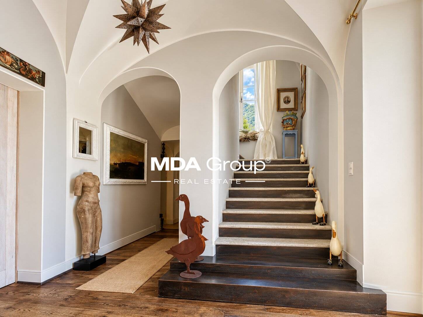 VILLA D'ISPIRAZIONE PROVENZALE