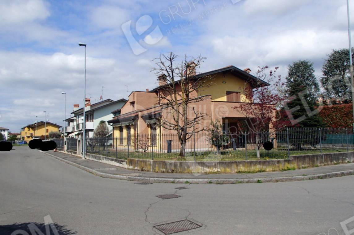 villa in via II Giugno a Verdello