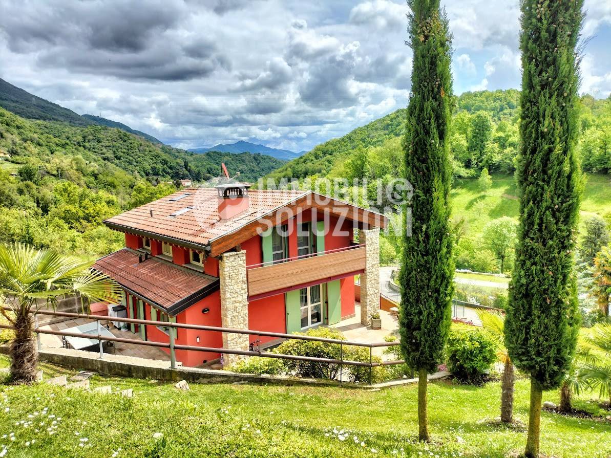 Villa in vendita a Palazzago (BG)