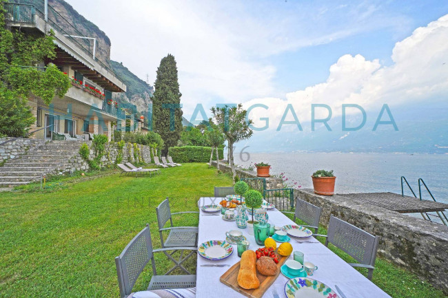 Villa Singola in vendita a Gargnano