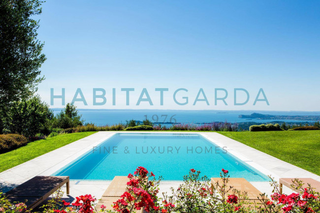 Villa Singola in vendita a Gardone Riviera