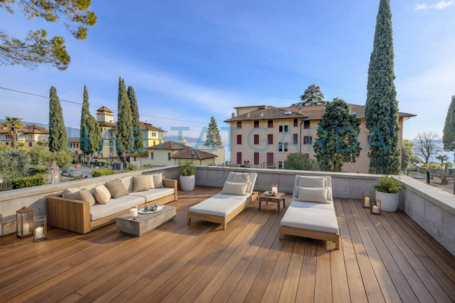 Villa Singola in vendita a Gardone Riviera