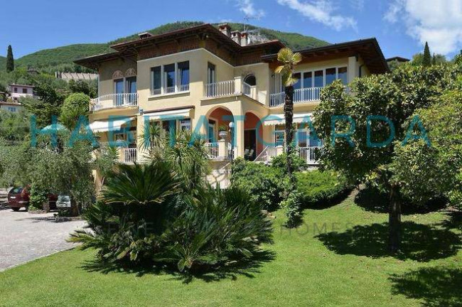 Villa Singola in vendita a Gardone Riviera