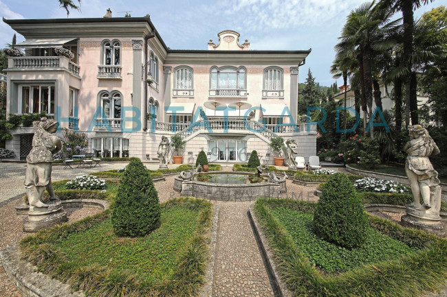 Villa Singola in vendita a Salò