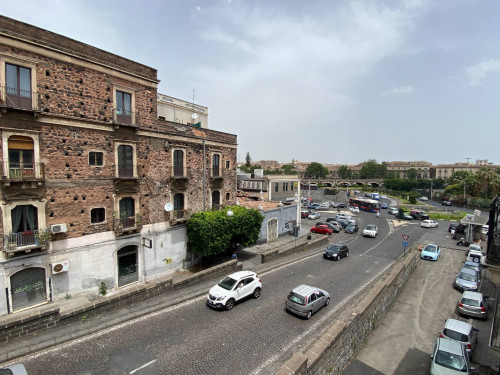 Intero stabile commerciale in vendita a Catania (CT)