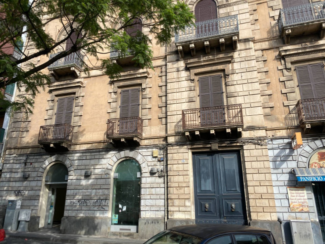Locale commerciale in vendita a Catania (CT)