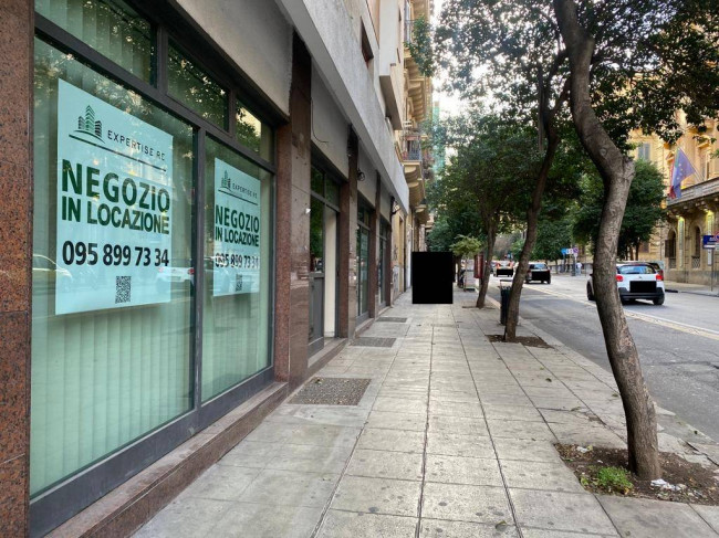 Locale commerciale in affitto a Palermo (PA)