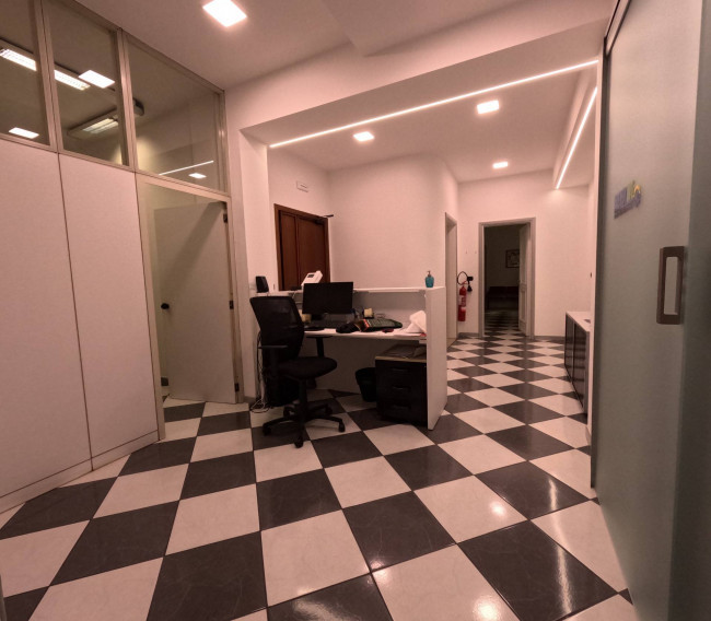 Study/Office for sale in Catania (CT)